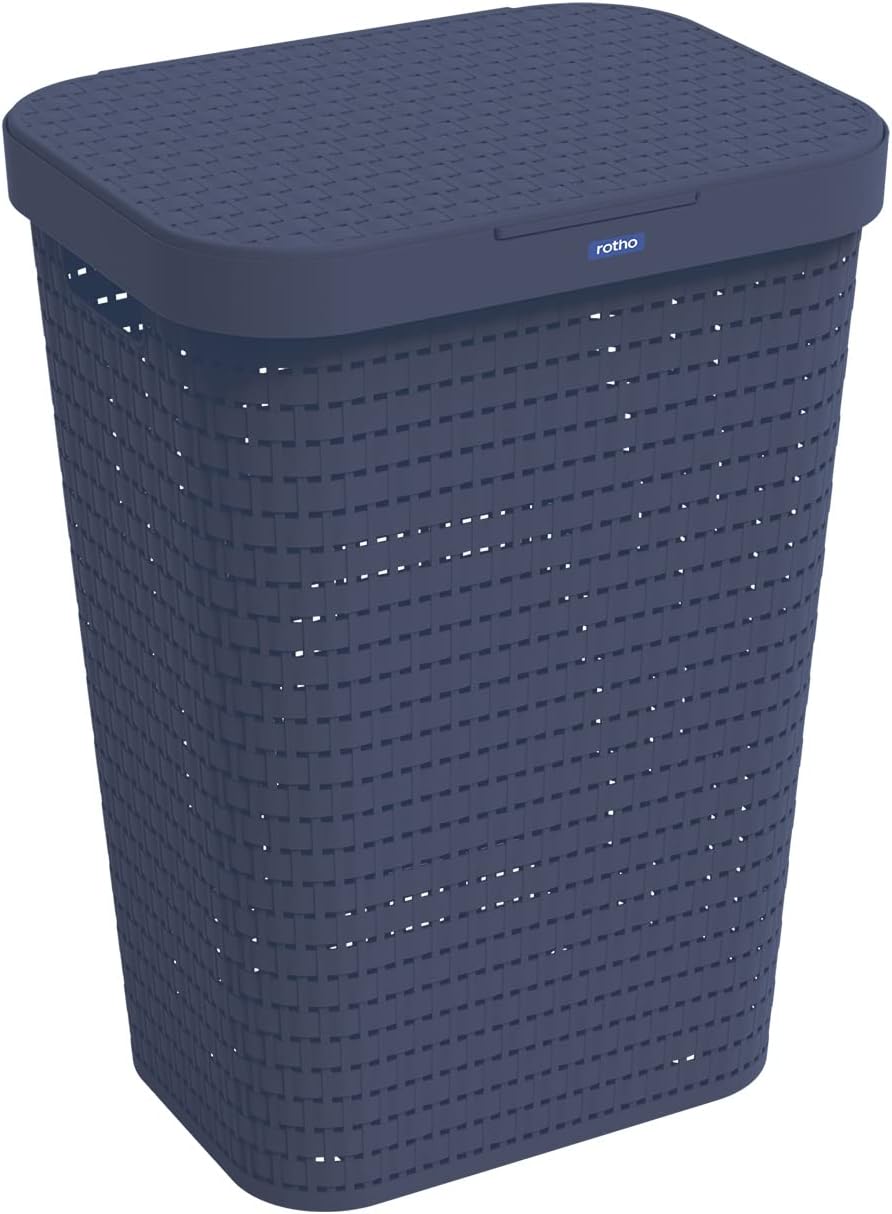 ROTHO COUNTRY Wäschekorb mit Deckel Blau in Rattan-Optik - Wäschesammler Wäschebox mit Deckel BPA FREI - Laundry Baskets Hamper - Wäsche Korb Wäschepuff - Schmutzwäschebehälter 55L (42x32,2x57,7cm)